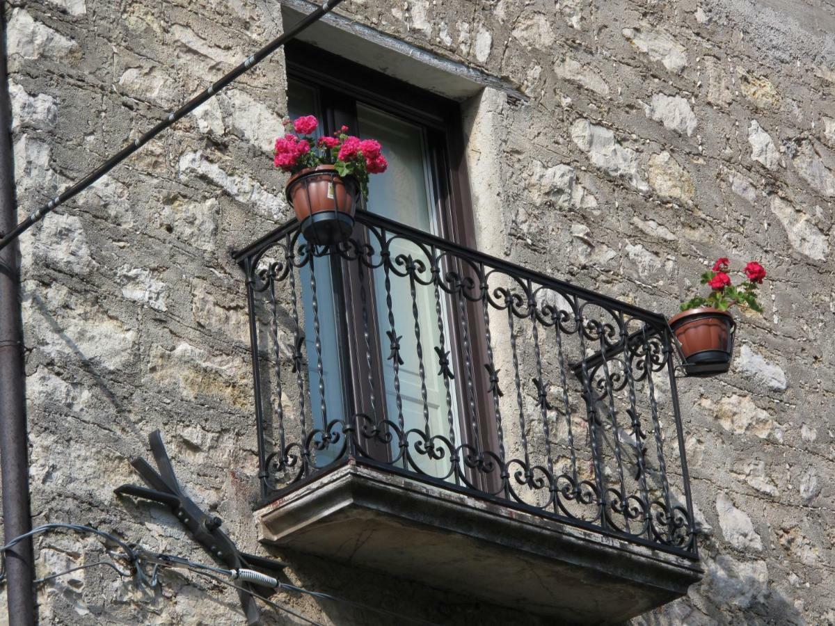 Aparthotel Casa Sarlo à Petina Extérieur photo